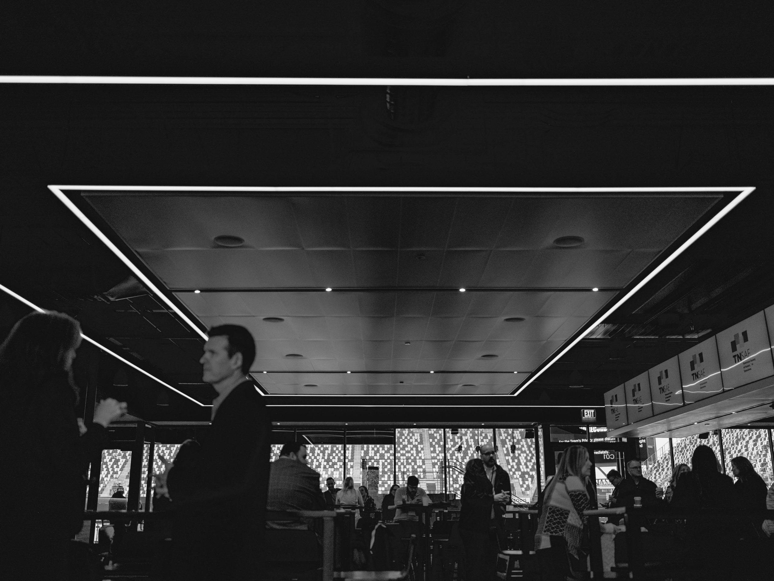 Ceiling line, architectural, room as shape.